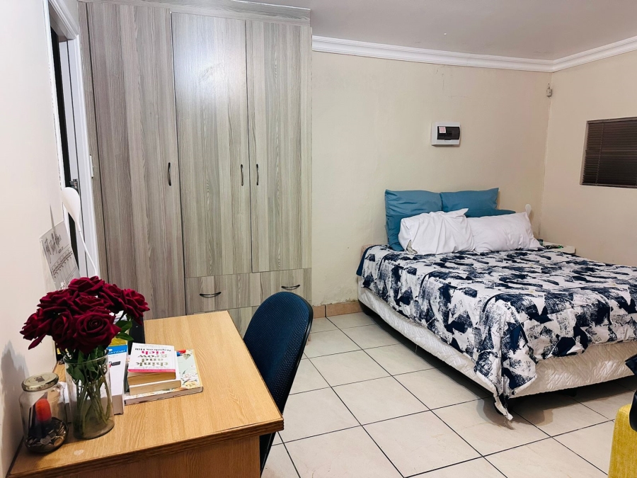 To Let 1 Bedroom Property for Rent in Berea Eastern Cape